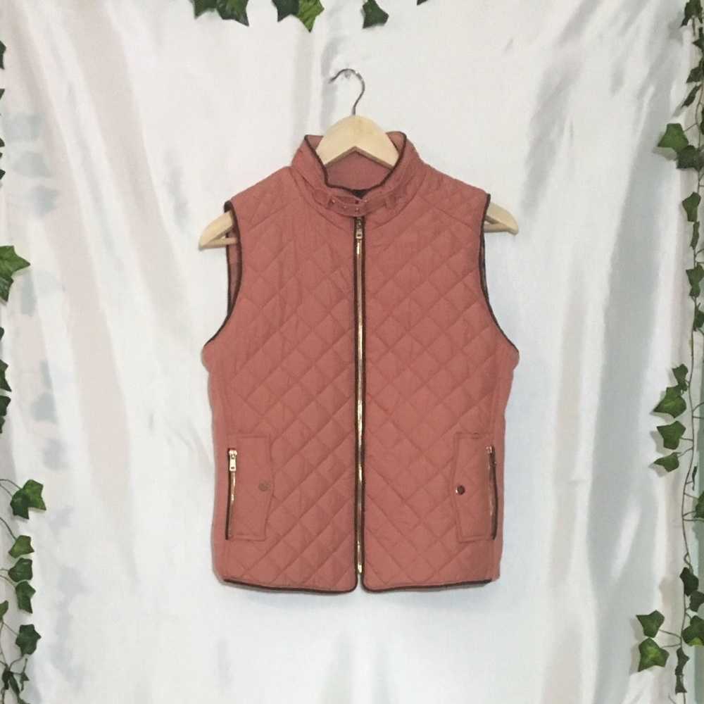 🐙 NWT Salmon Vest